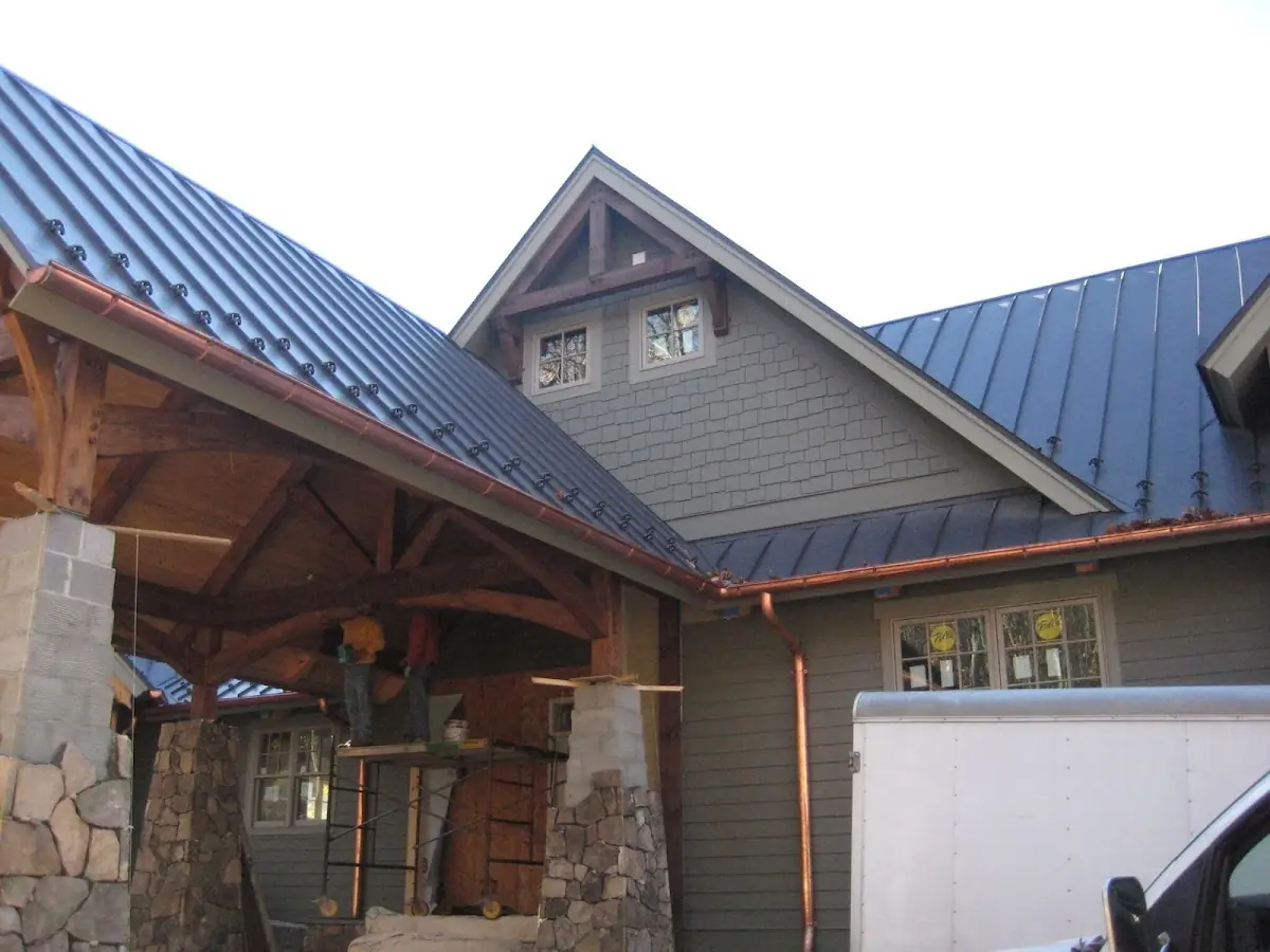 Craftsman Roofing team delivering quality roofing work in Hamilton Corner